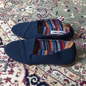 Minnetonka Eva slip on never worn